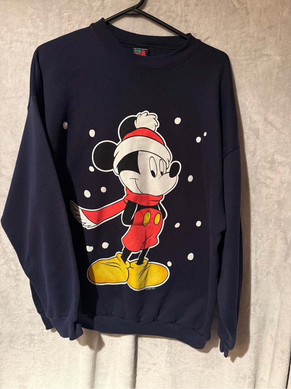 Vintage Mickey Mouse Unlimited Disney Christmas sweat shirt